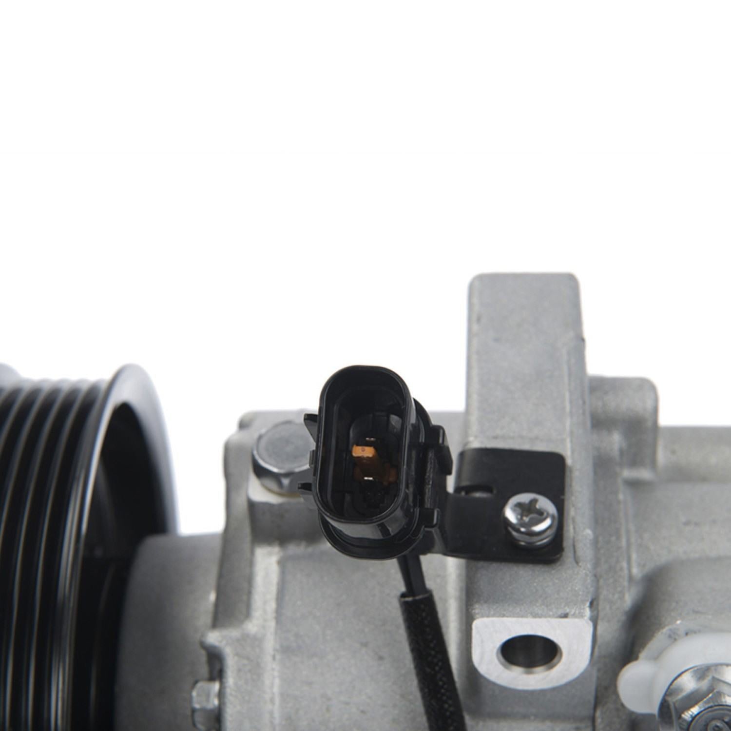 Mando A/C Compressor 10A1051