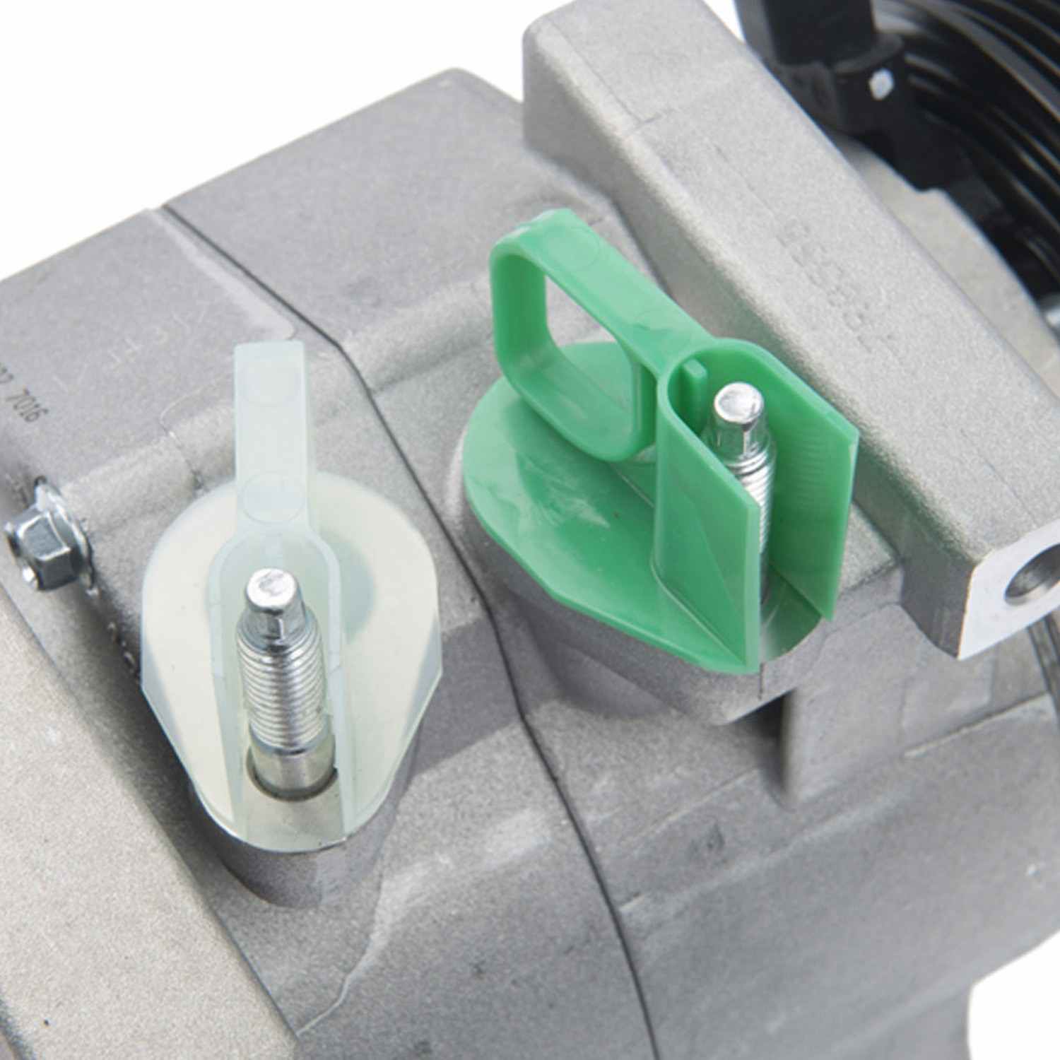 Mando A/C Compressor 10A1069