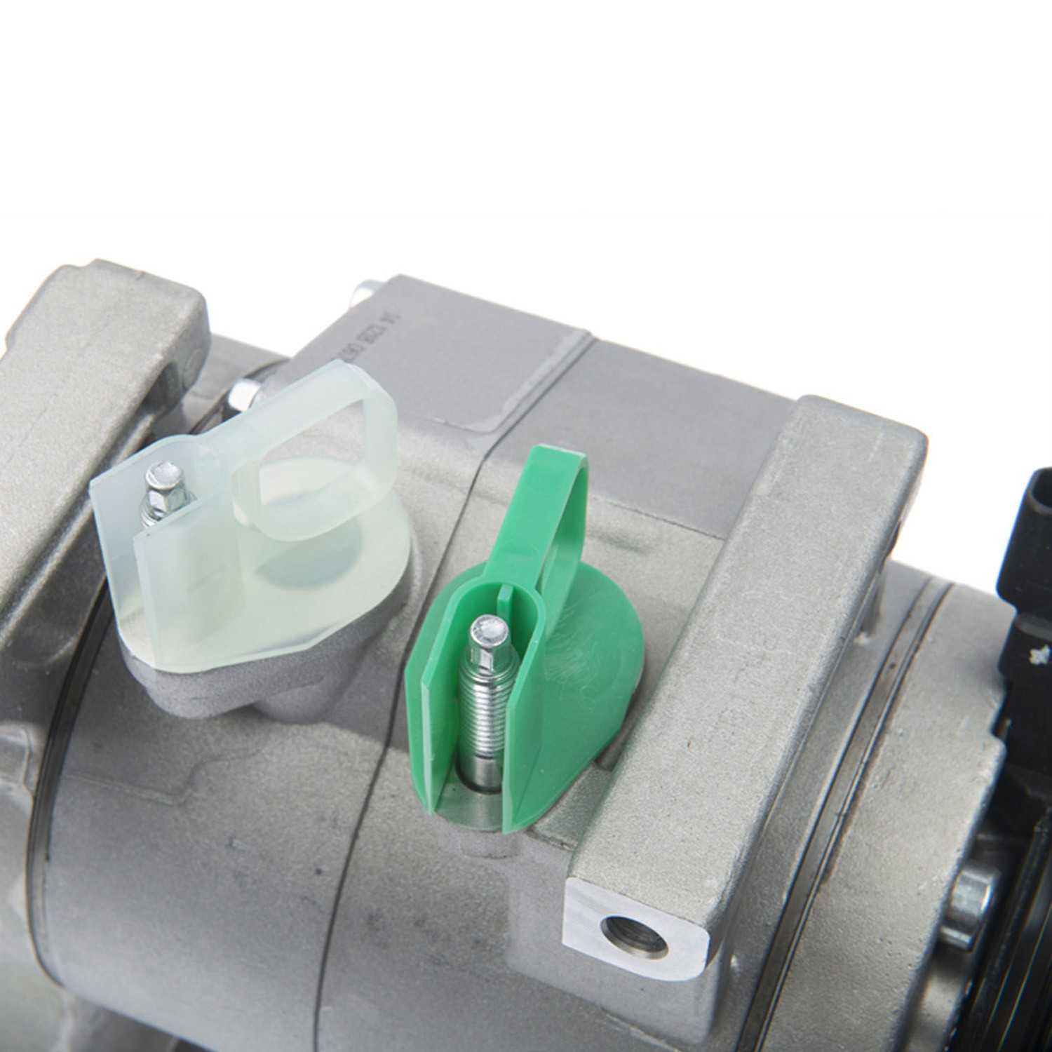 Mando A/C Compressor 10A1070