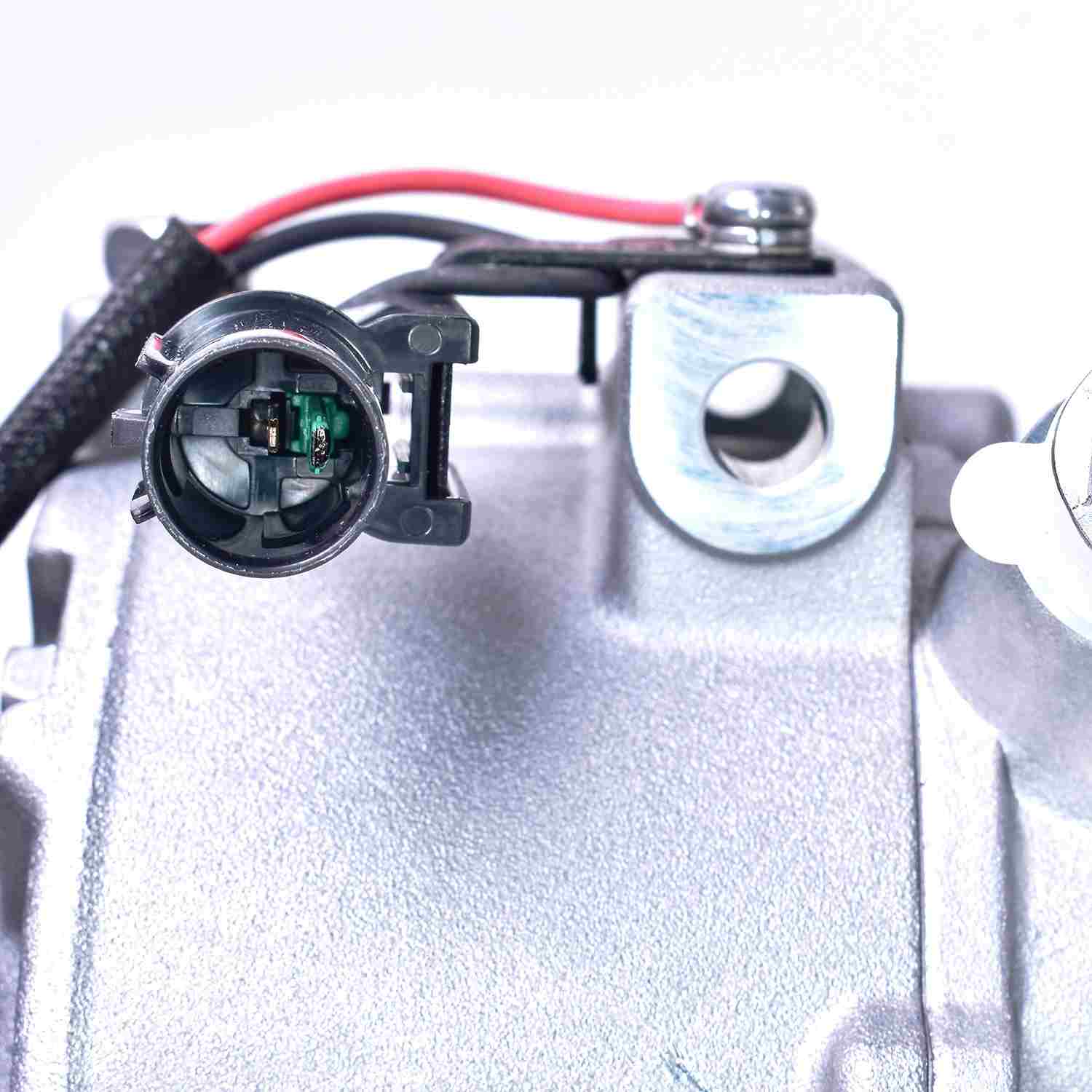 Mando A/C Compressor 10A1390