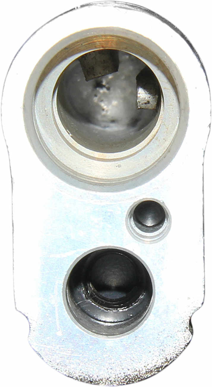 DENSO Auto Parts A/C Condenser 477-0546