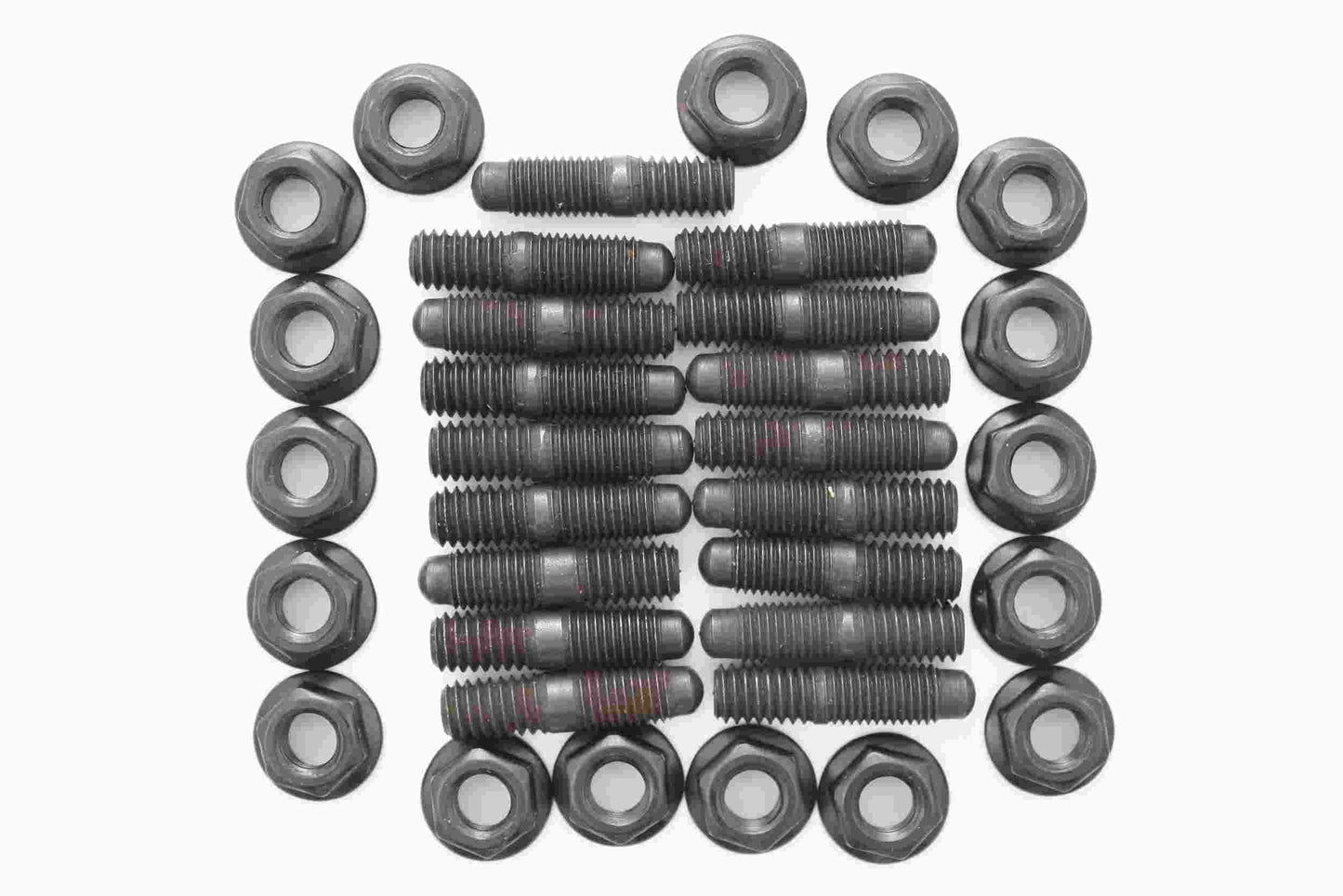 Pioneer Automotive Industries Stud 859033