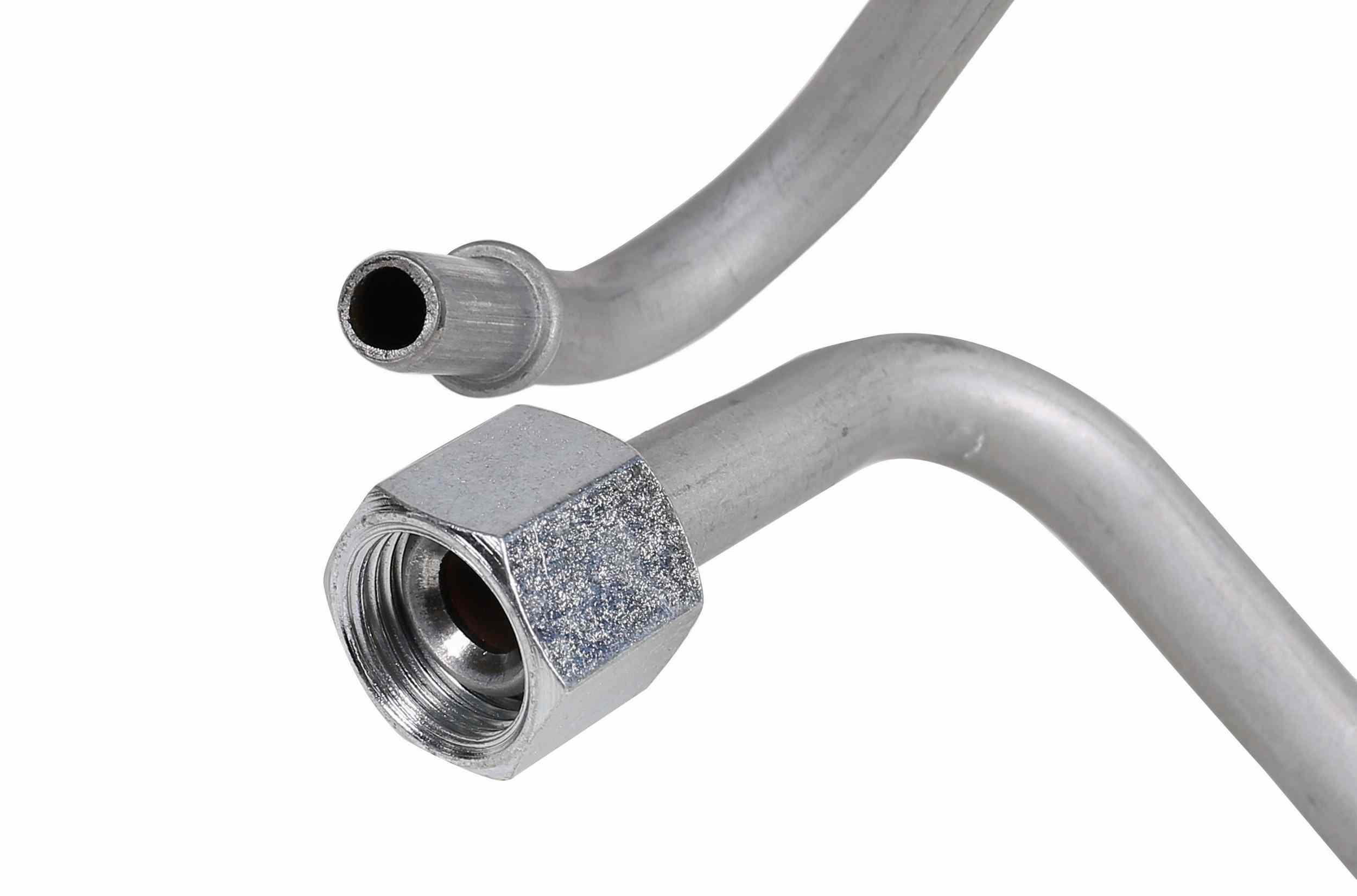 Sunsong Automatic Transmission Oil Cooler Hose Assembly 5801203