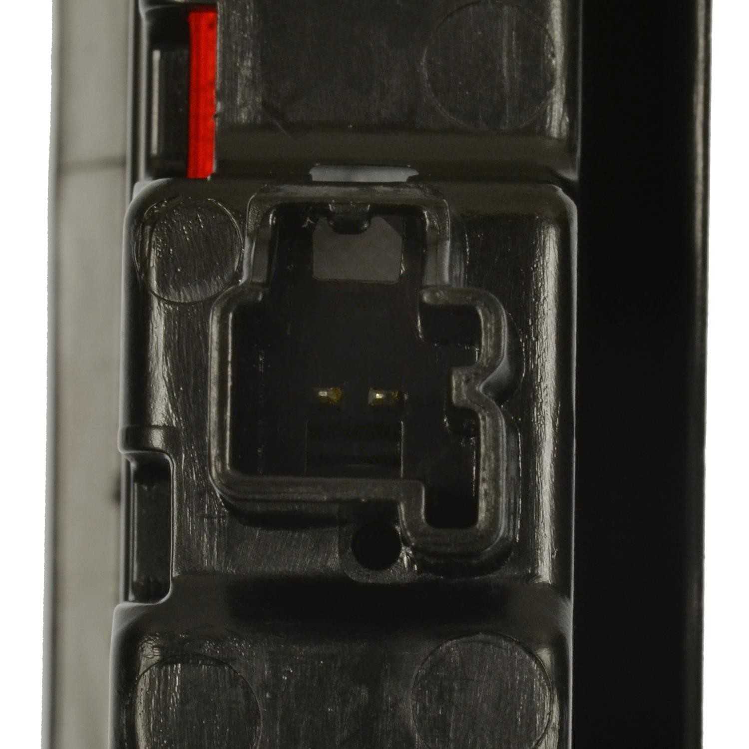 Standard Ignition Center High Mount Stop Light BTL133