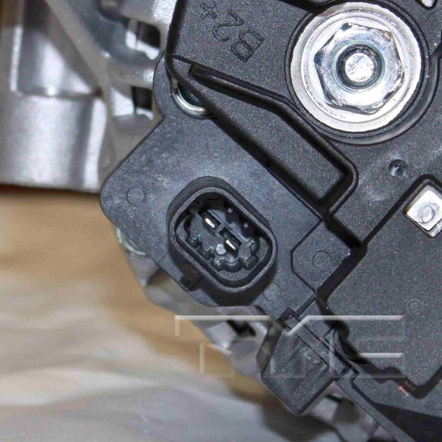 TYC Alternator 2-11185