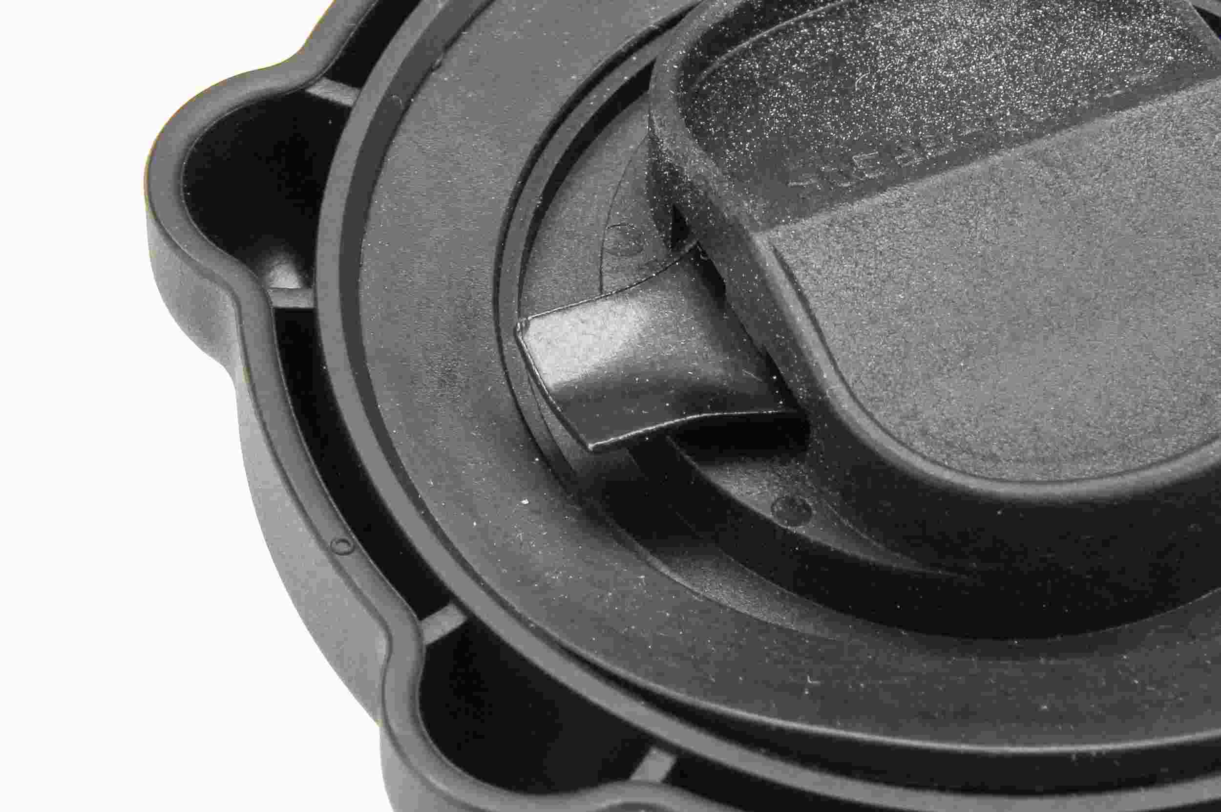 URO Engine Oil Filler Cap 11127832157