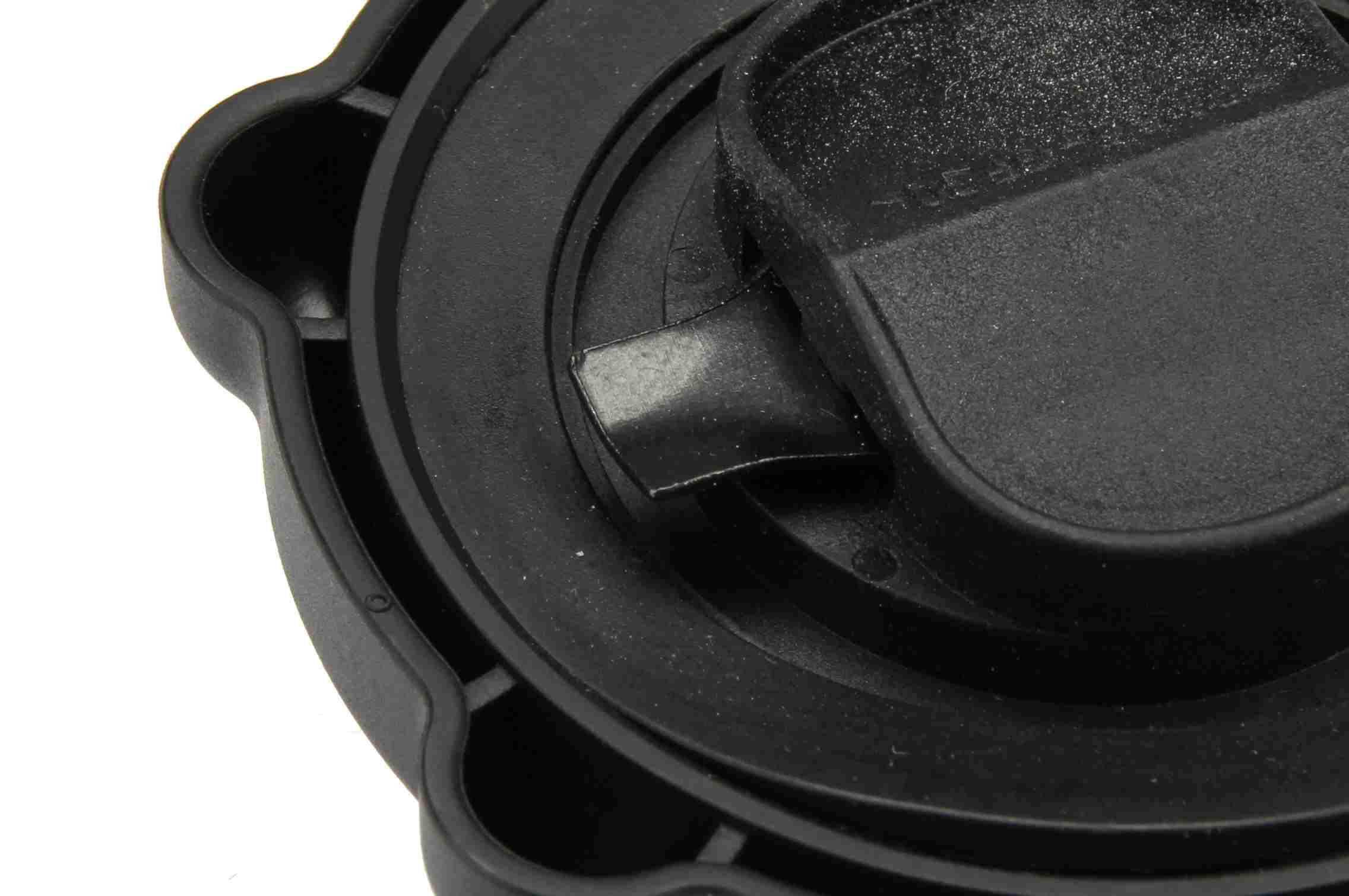 URO Engine Oil Filler Cap 11127832157