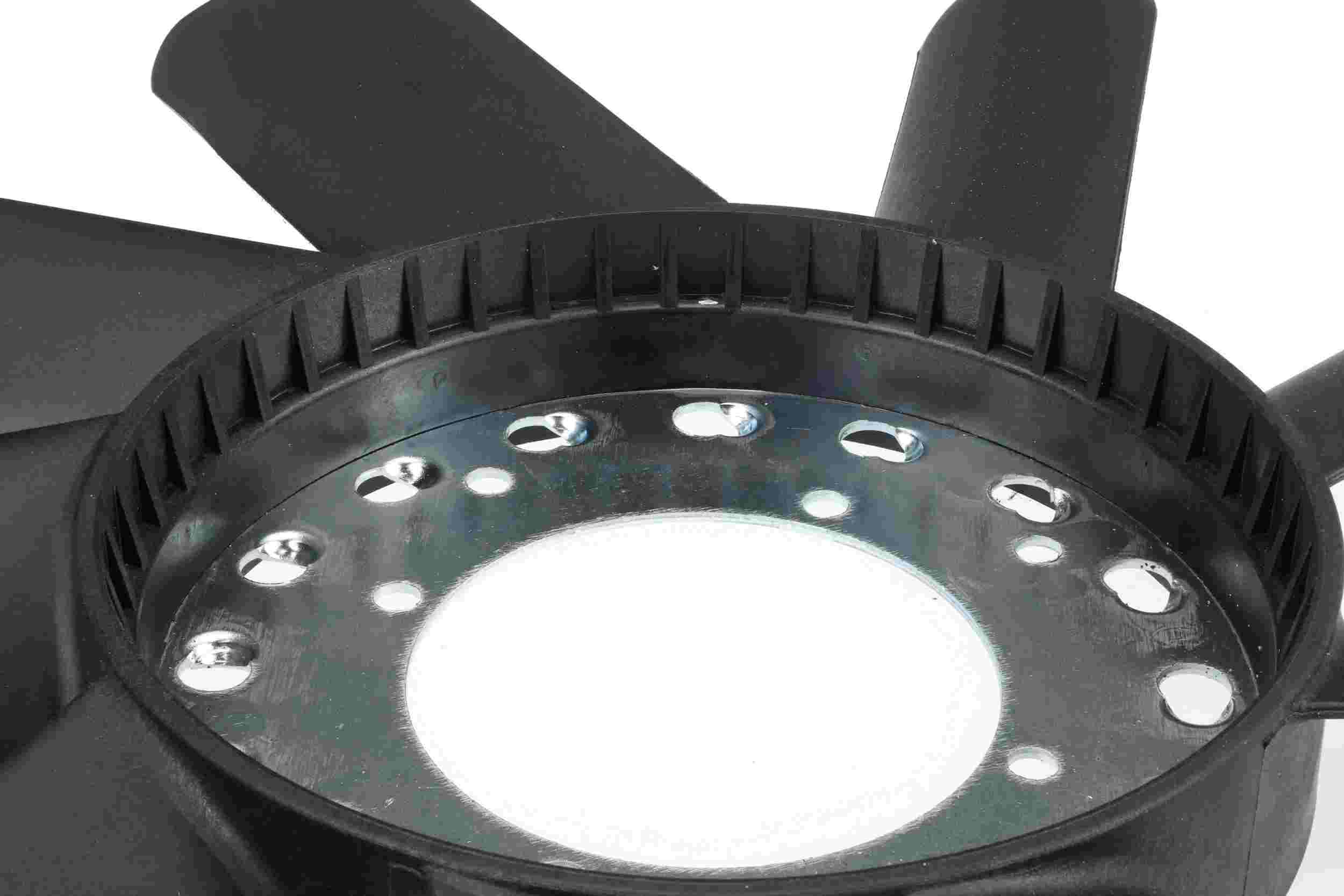 URO Engine Cooling Fan Blade 11521271846