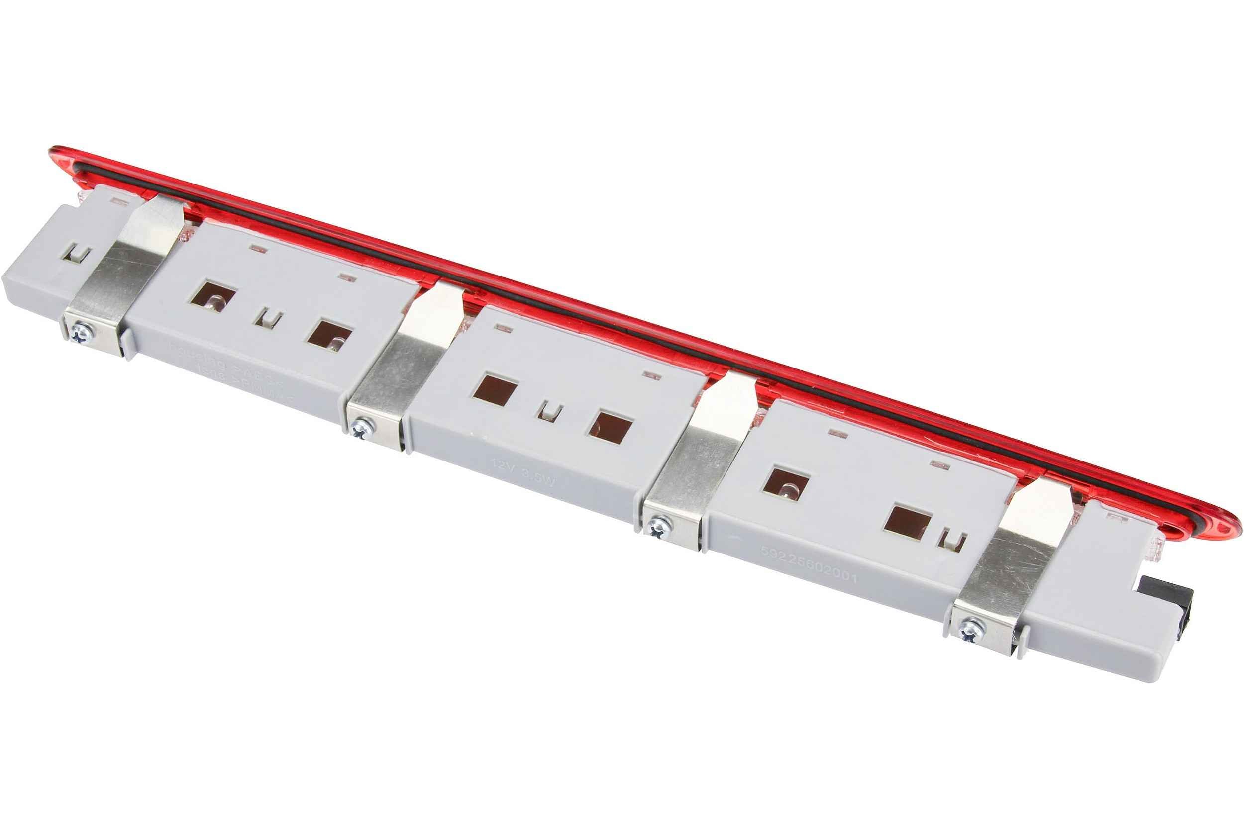 URO Center High Mount Stop Light 251820115639