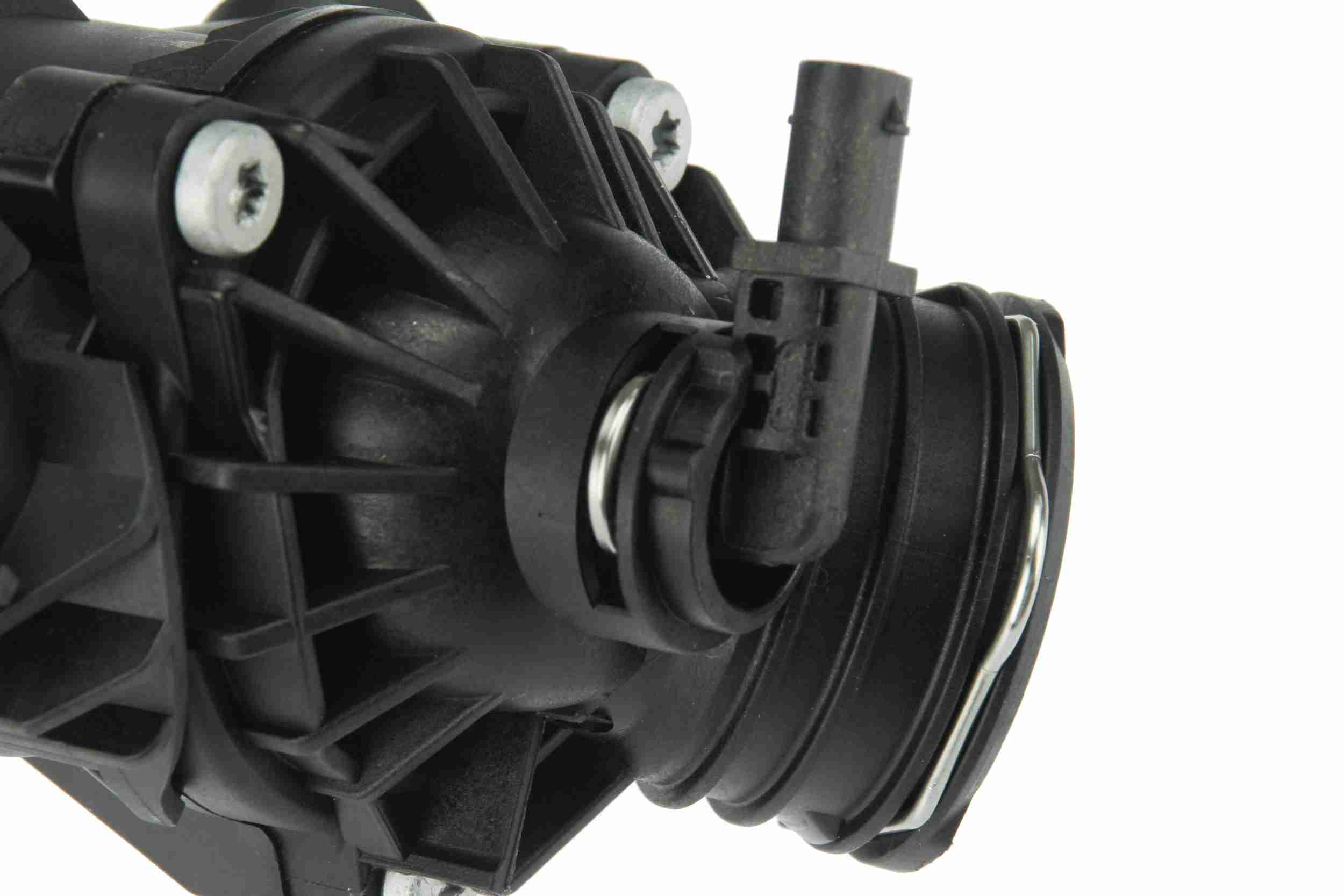 URO Engine Coolant Thermostat / Water Inlet Assembly 2762000515