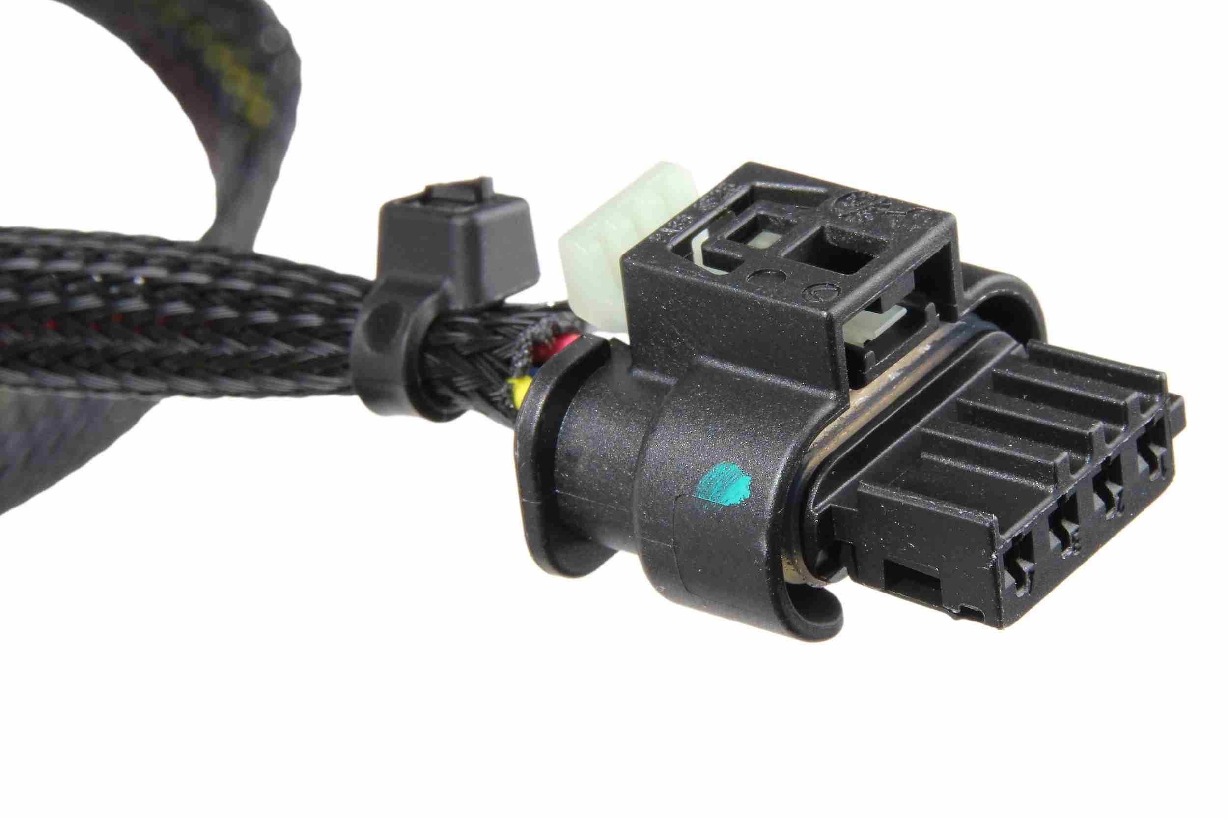 URO Diesel Exhaust Fluid (DEF) Heater 561198970A