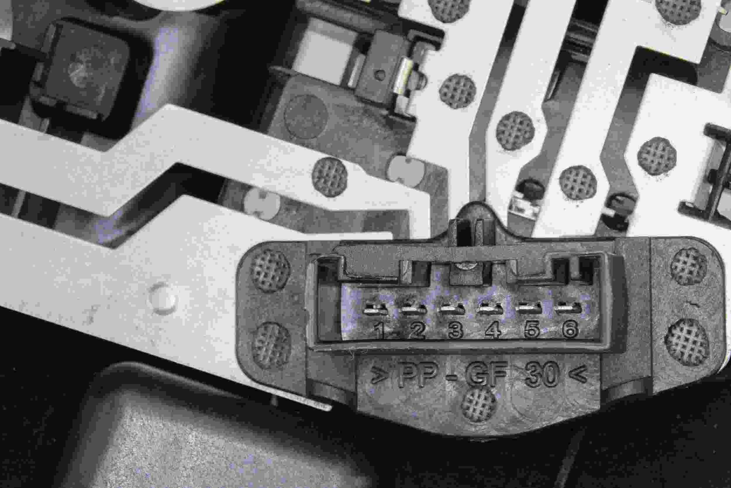 URO Tail Light Bulb Carrier 63217165955