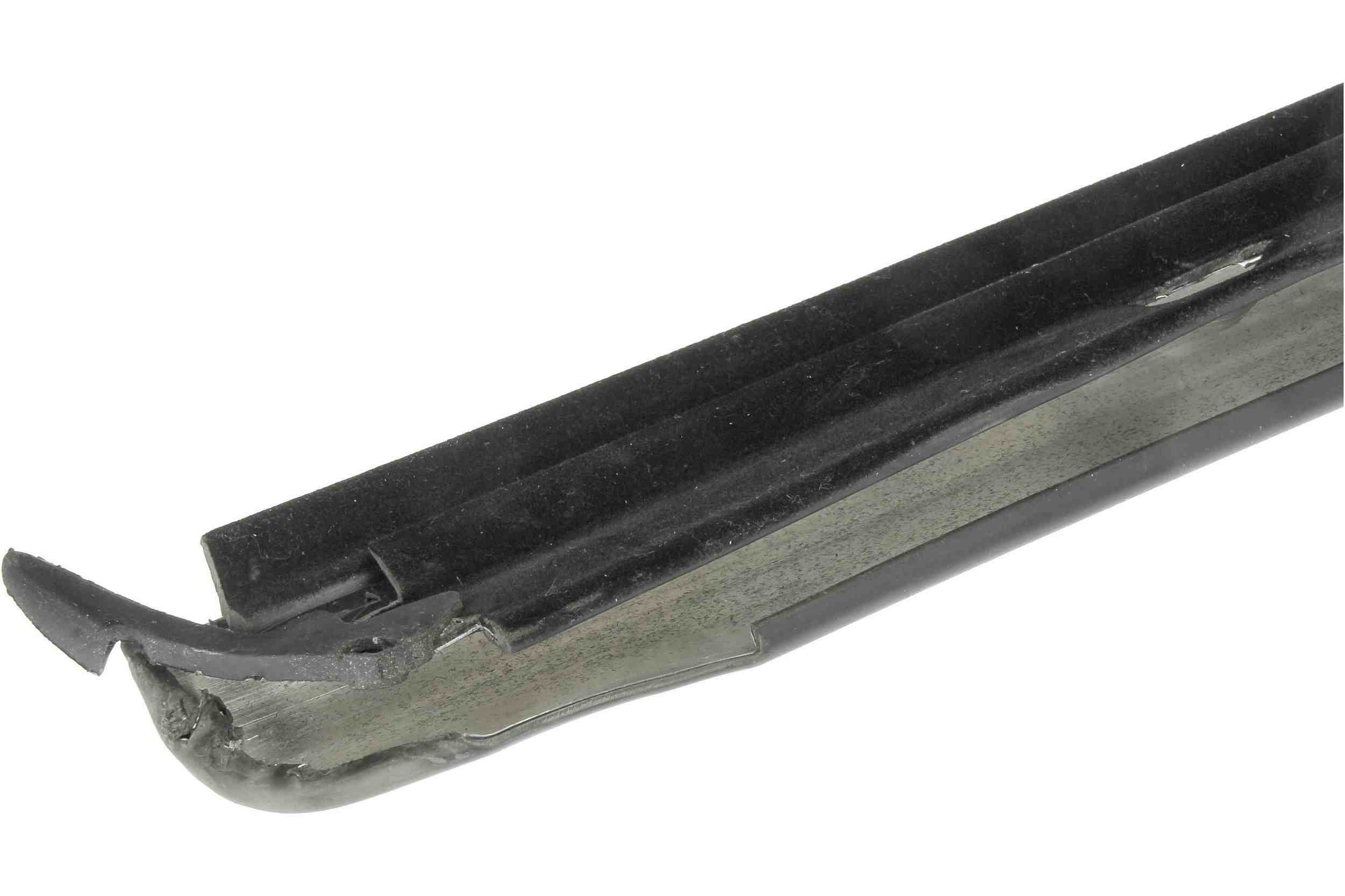 Autotecnica Door Window Belt Weatherstrip FD0818140