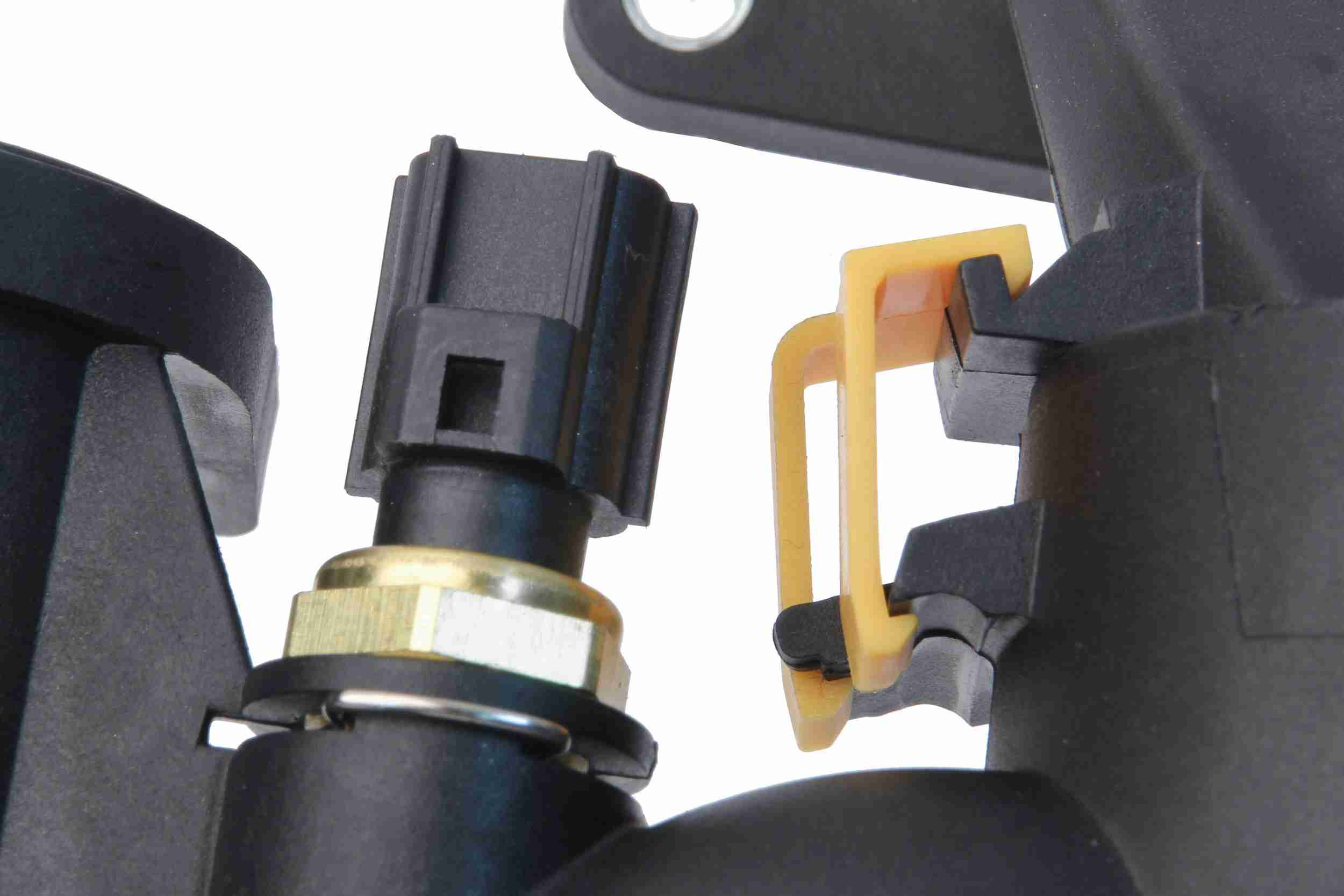 URO Engine Coolant Thermostat / Water Inlet Assembly LR005631