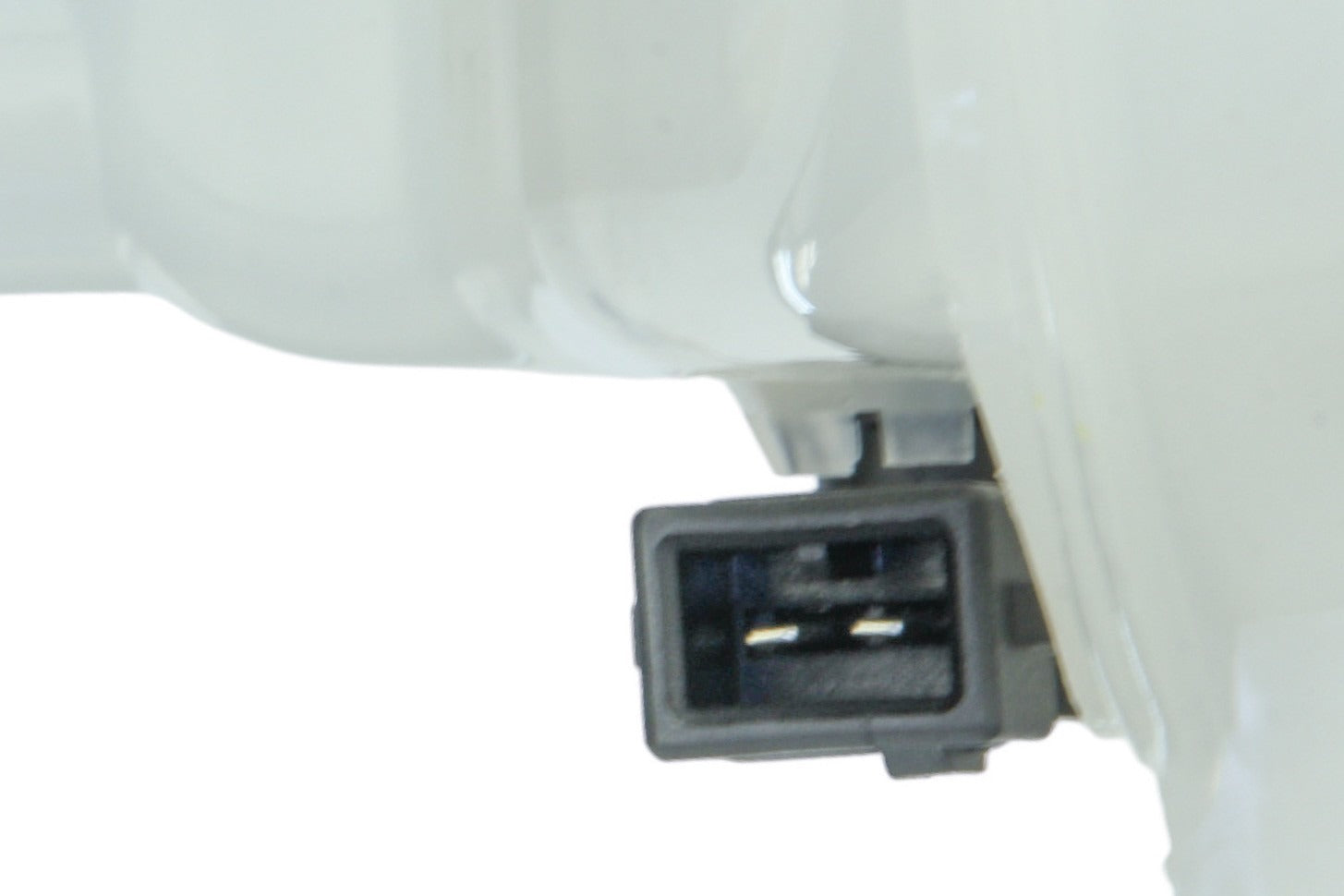 URO Engine Coolant Reservoir LR020367