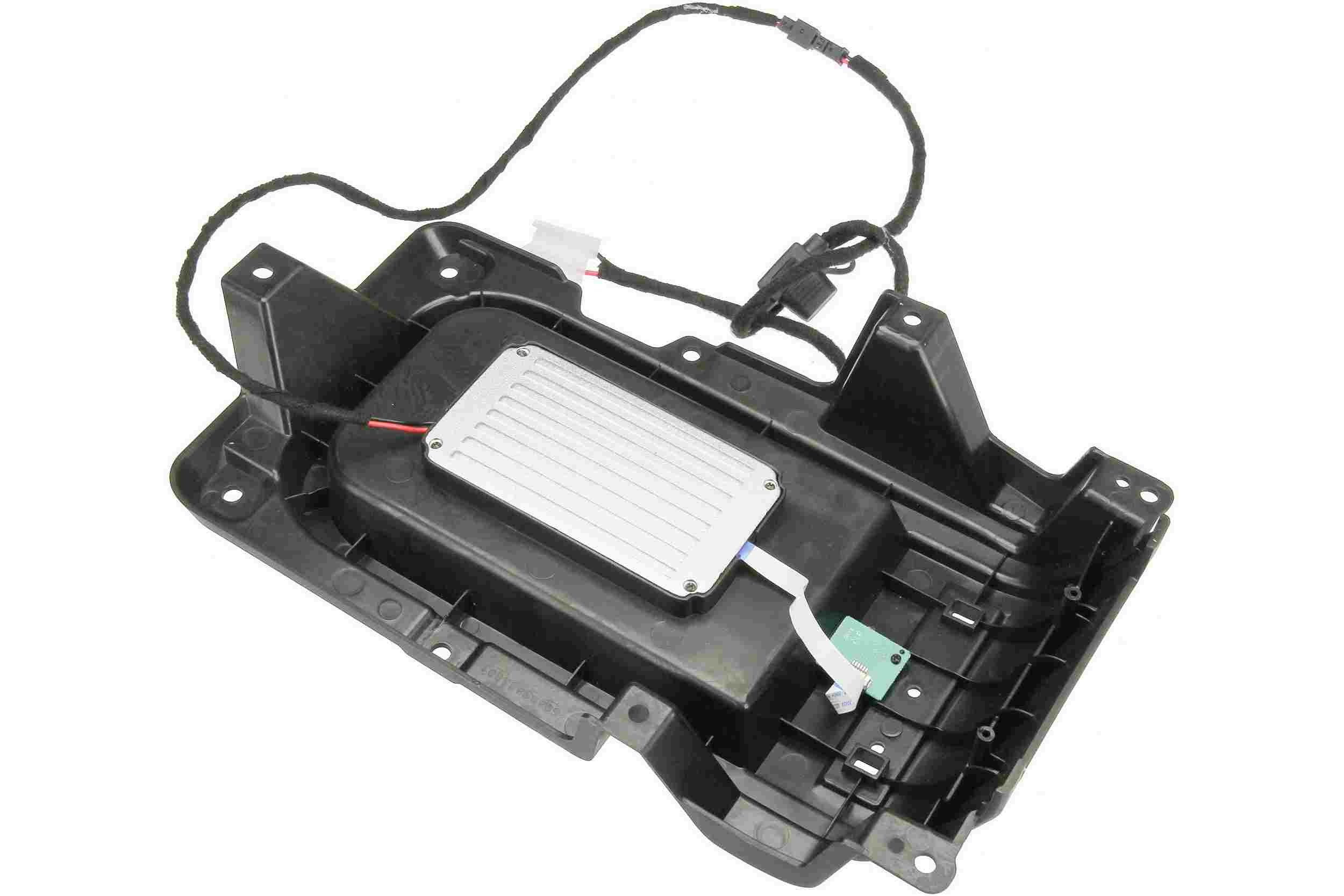 Autotecnica Wireless Device Charging System Module TY0817220