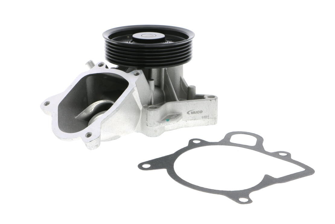 VAICO Engine Water Pump V20-50044