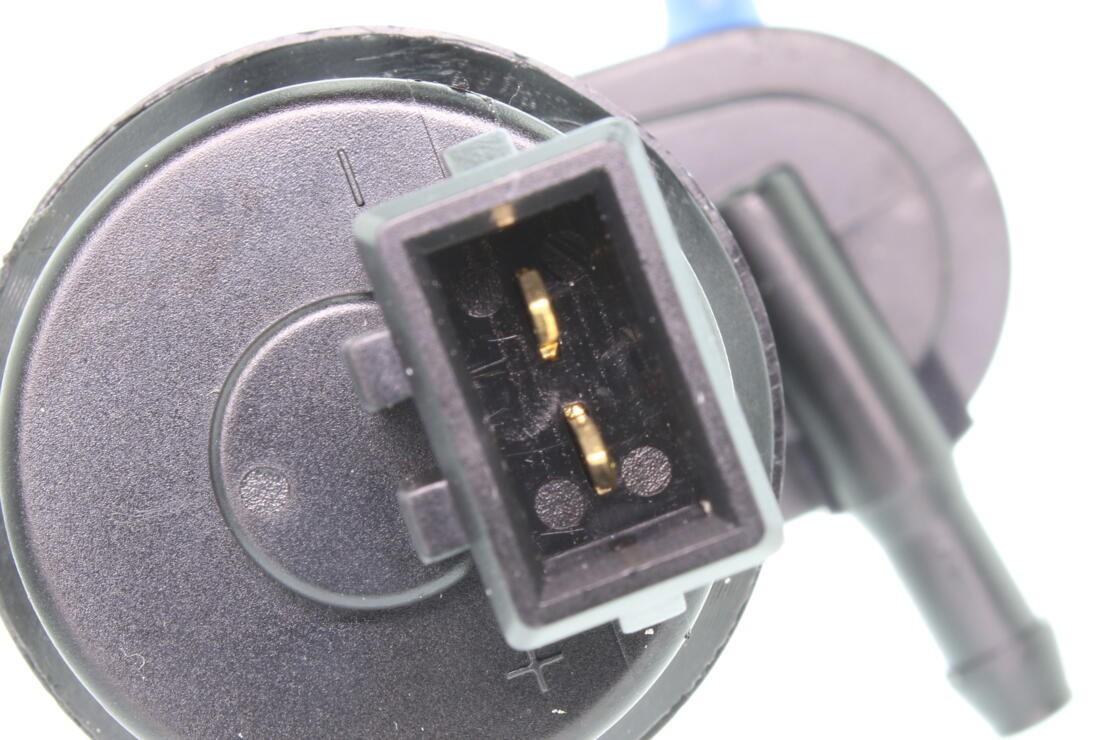 VEMO Headlight Washer Pump V10-08-0202