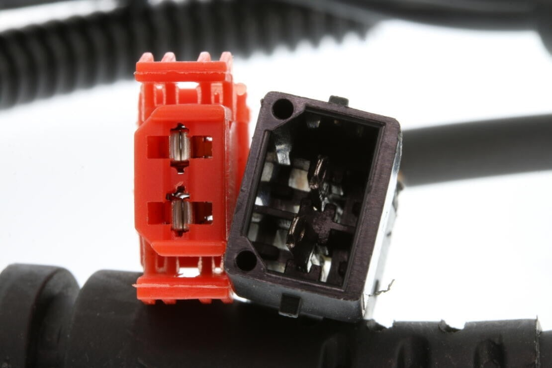 VEMO ABS Wheel Speed Sensor V10-72-1083