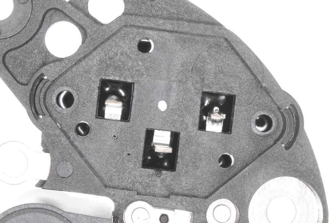 VEMO Voltage Regulator V10-77-1014