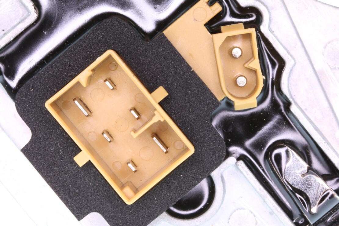 VEMO HVAC Blower Motor Control Module V10-79-0001