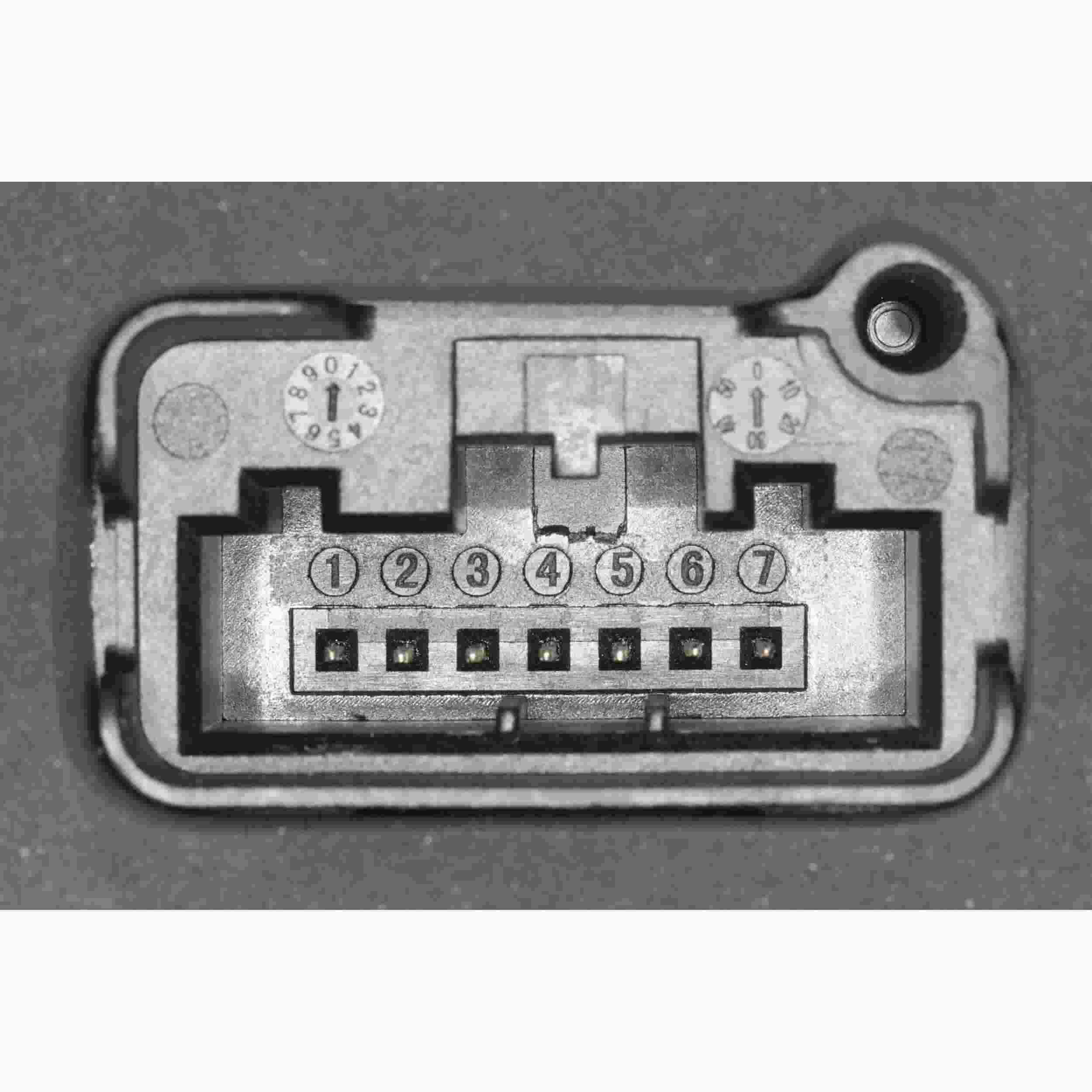 VEMO Door Lock Actuator Motor V10-85-2263