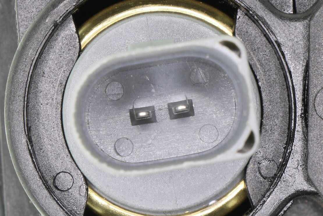 VEMO Engine Coolant Thermostat Kit V15-99-2091