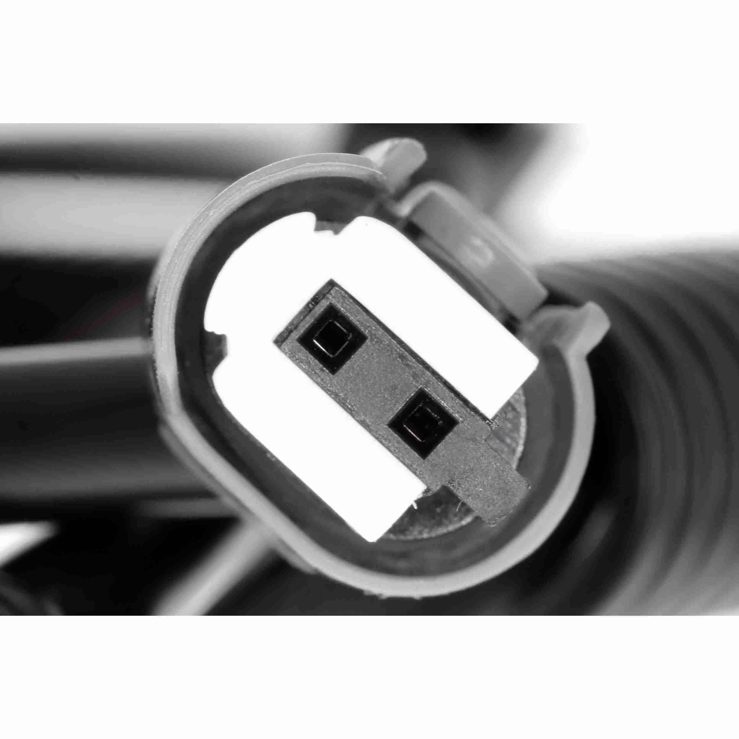 VEMO Washer Fluid Reservoir Hose V20-08-0001