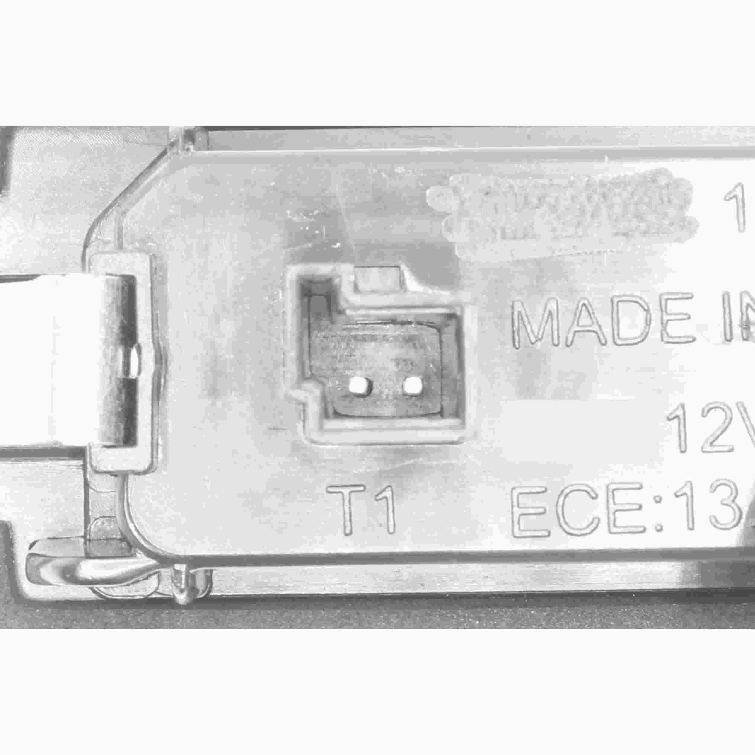 VEMO License Plate Light V20-84-0013