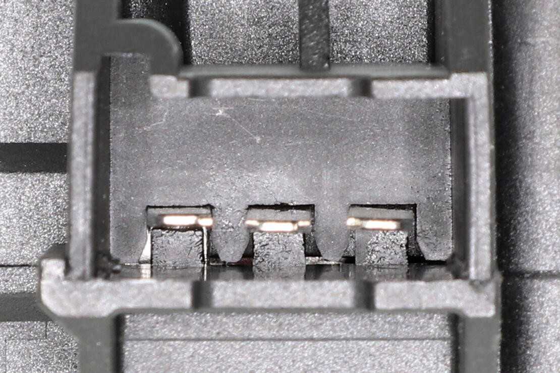 VEMO Electric Fuel Pump Inertia Switch V25-73-0094