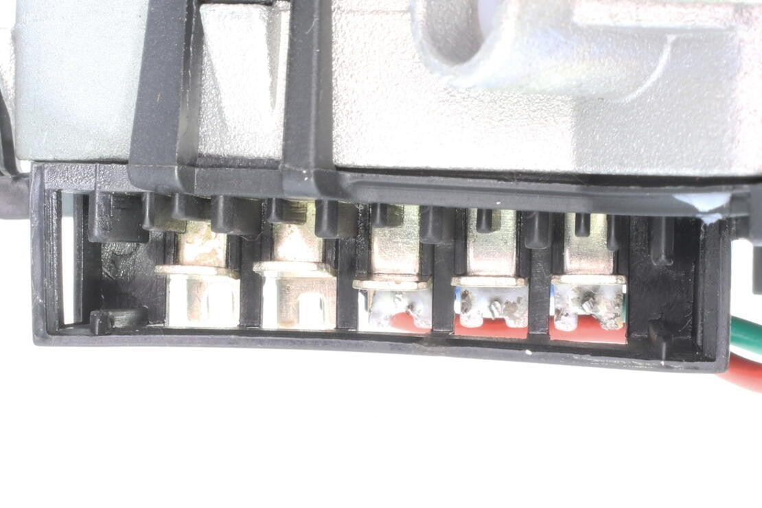 VEMO Windshield Wiper Motor V30-07-0005