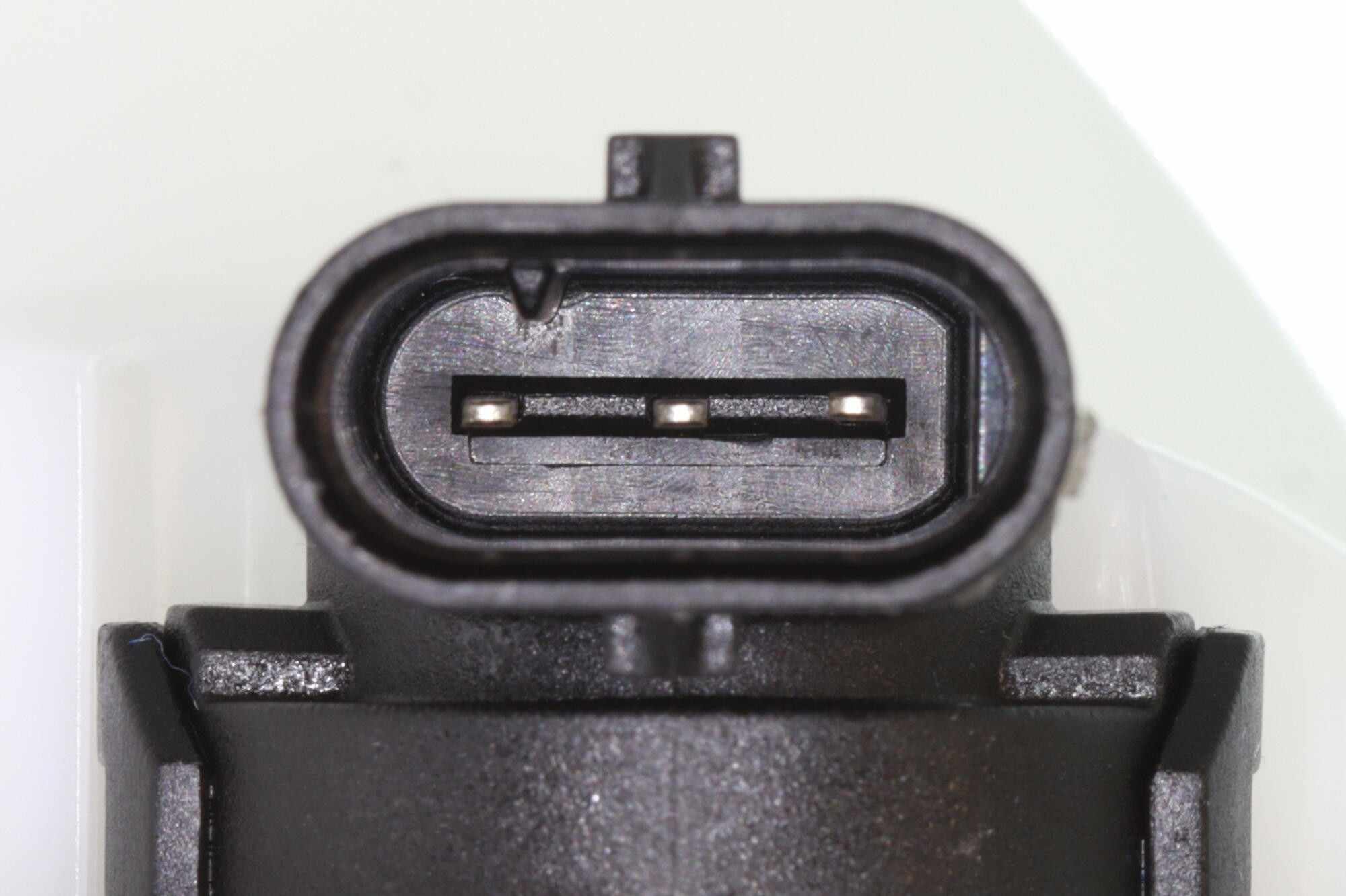 VEMO Electric Fuel Pump V30-09-0135