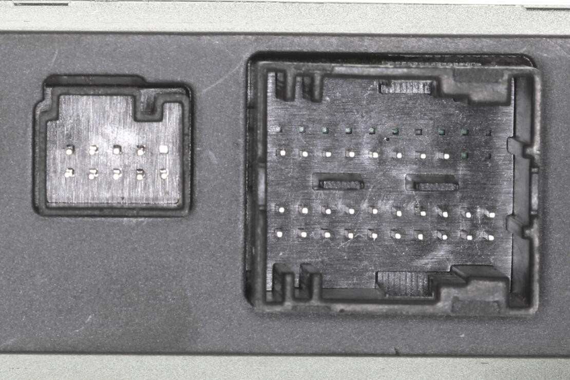 VEMO Door Window Switch V30-73-0226