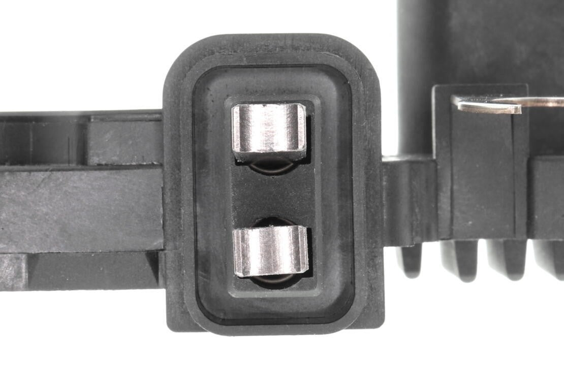 VEMO Voltage Regulator V30-77-0024