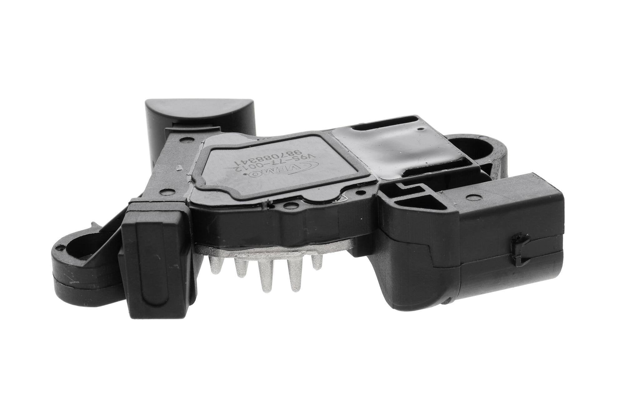 VEMO Voltage Regulator V95-77-0012