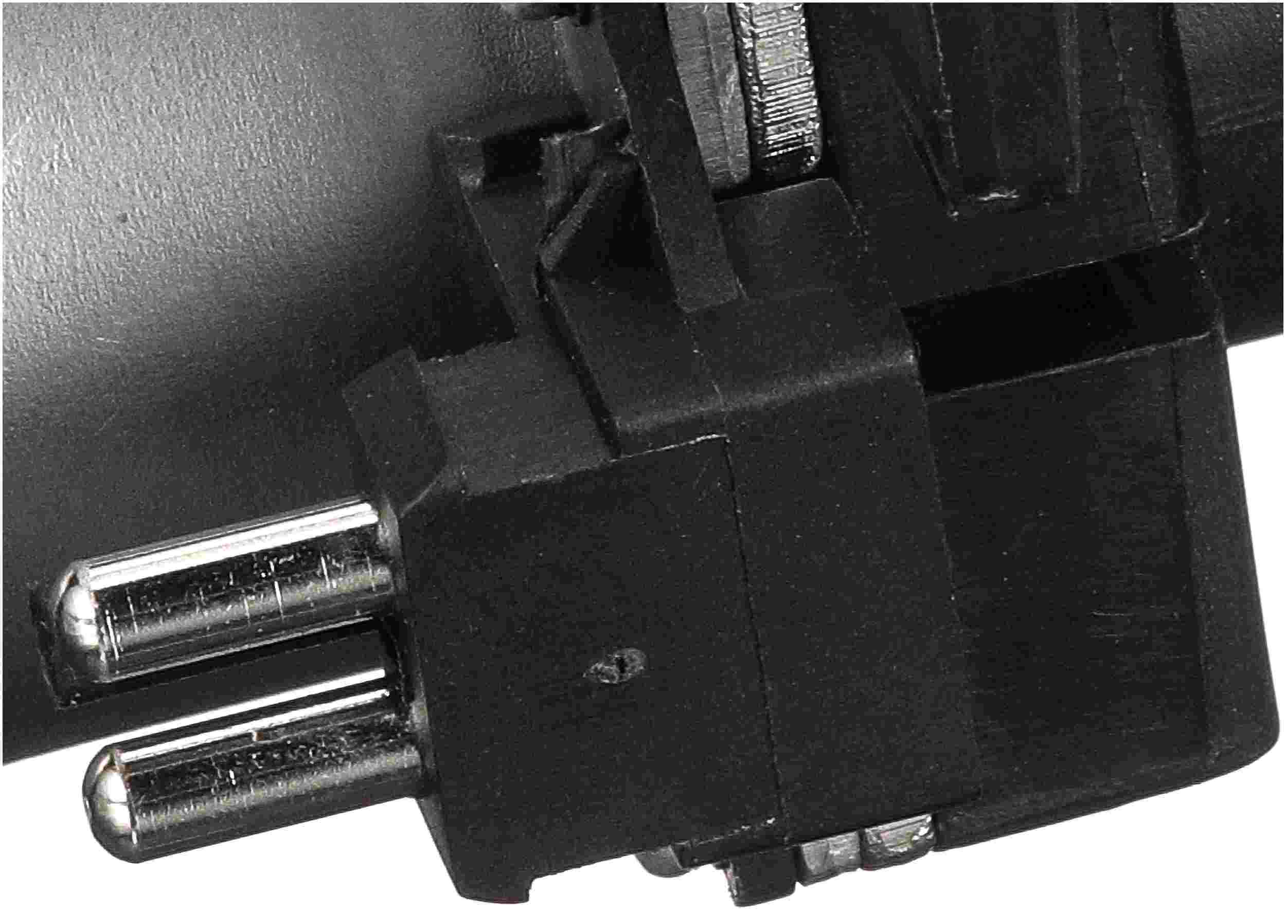 Gates 95-02 Mercedes-Benz SL500 V8 5.0L Electric Heater Control Valve w/2 Isolation Mounts EHV147