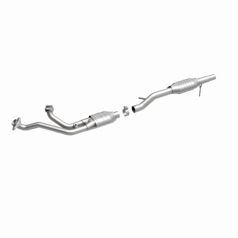 MagnaFlow Ford California Grade CARB Compliant Direct-Fit Catalytic Converter 334302 360 Degree Image Set