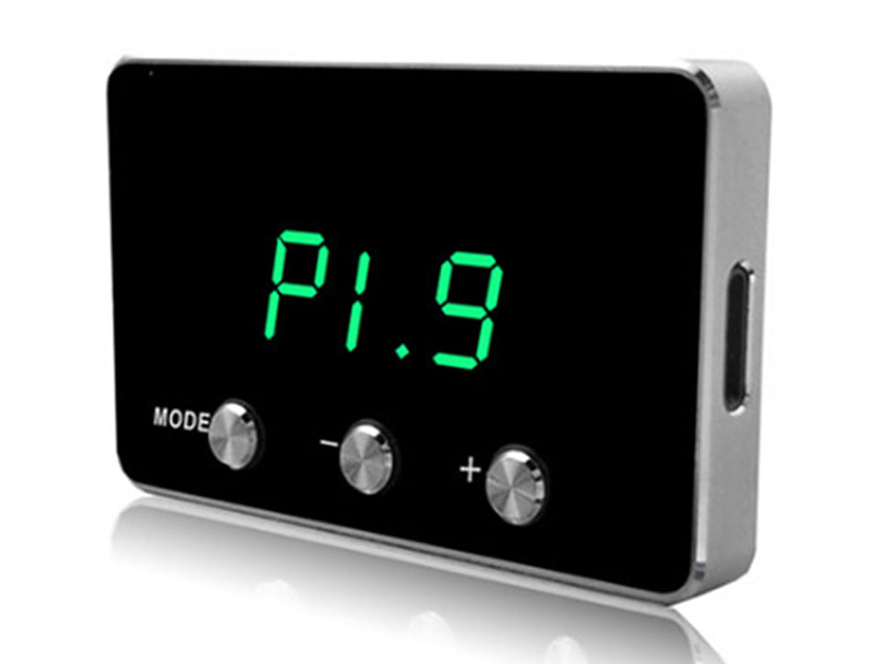 Raxiom 18-22 Jeep Wrangler JL Axial Series SpeedForm Series Throttle Controller J132143-JL J132143-JL Photo - Close Up