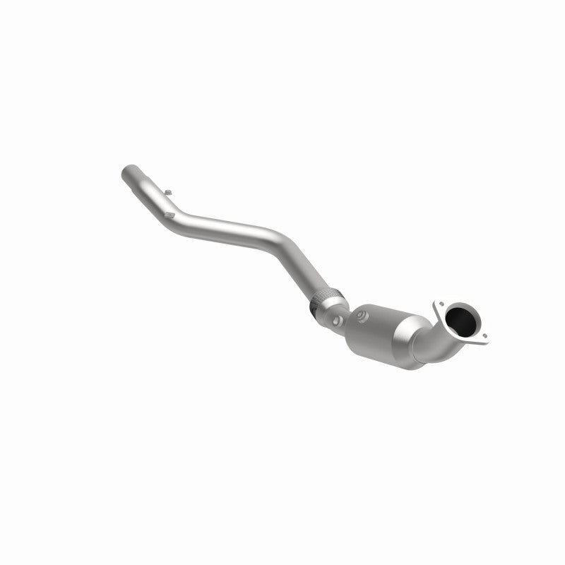 MagnaFlow California Grade CARB Compliant Direct-Fit Catalytic Converter 5561140 360 Degree Image Set