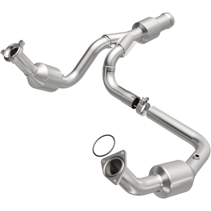 MagnaFlow California Grade CARB Compliant Direct-Fit Catalytic Converter 5582616 Photo - Primary