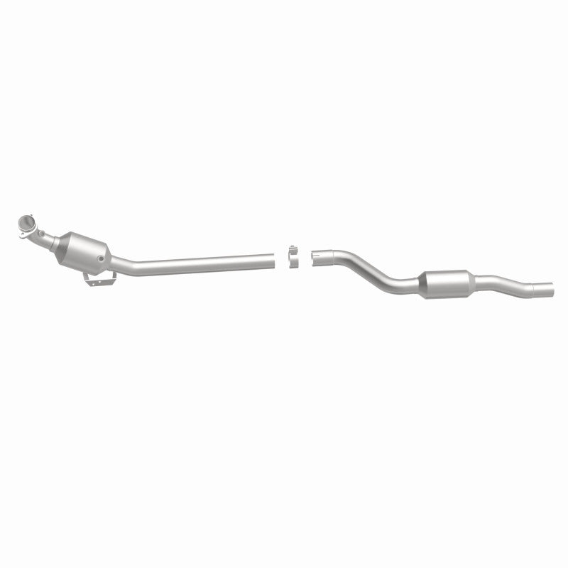 MagnaFlow Mercedes-Benz GLK350 OEM Grade Federal / EPA Compliant Direct-Fit Catalytic Converter 21-440 360 Degree Image Set