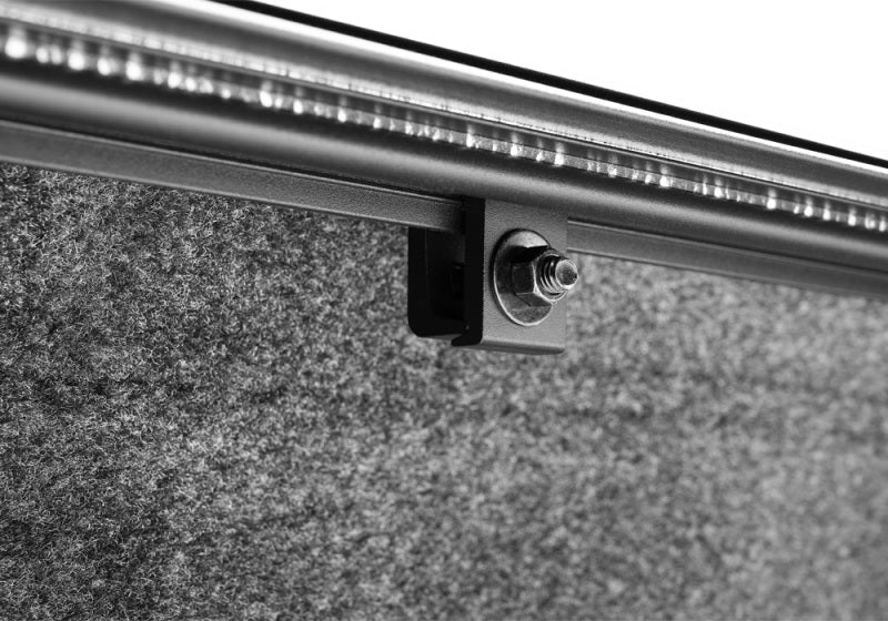 BAK 19-21 Dodge Ram w/o Ram Box Revolver X4s 5.7ft Bed Cover (New Body Style 1500 Only) 80227 80227 Photo - Close Up