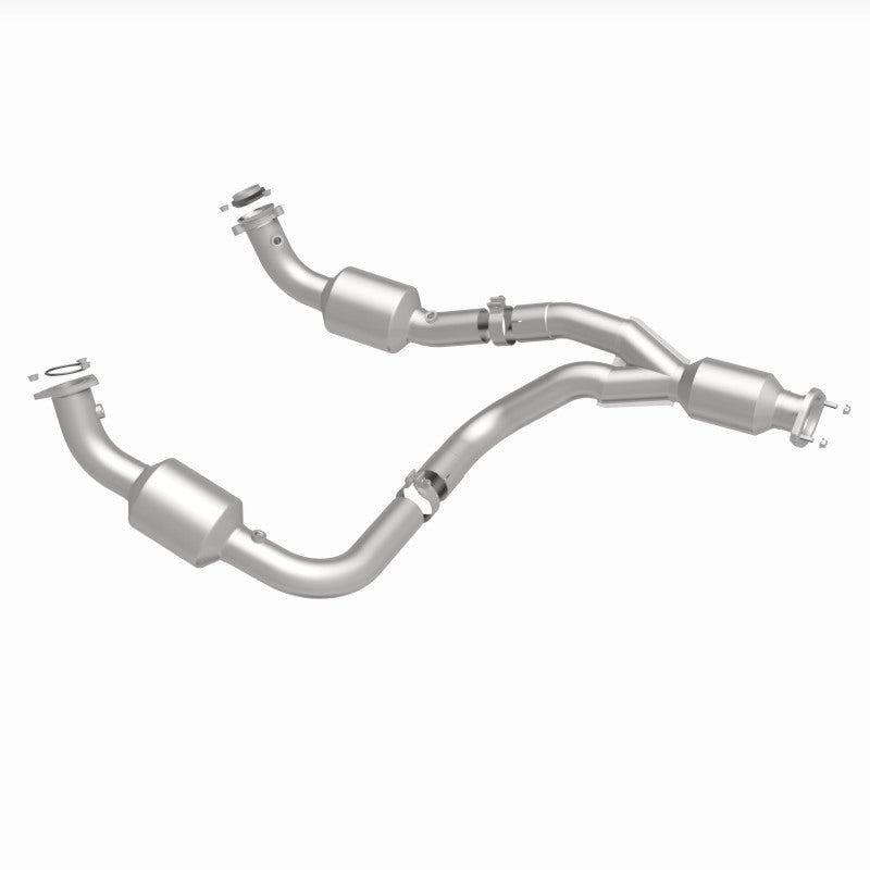Magnaflow 12-20 Chevrolet Express 4500 Underbody 6.0L Direct Fit Catalytic Converter 280505 280505 360 Degree Image Set