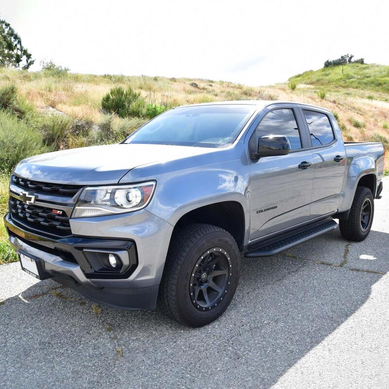 Westin 15-24 GMC Canyon Crew Cab Outlaw Running Boards 28-31015 28-31015 Photo - Mounted