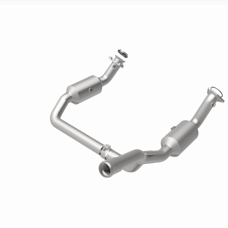 Magnaflow 19-20 GMC Sierra 1500 Single Underbody 4.3L/5.3L Direct Fit Catalytic Converter 280656 280656 360 Degree Image Set