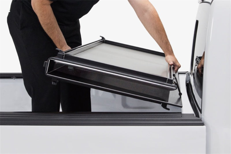 Access LOMAX Professional Series Tri-Fold Cover 17-19 Honda Ridgeline 5ft Bed B0060019 B0060019 Photo - Mounted