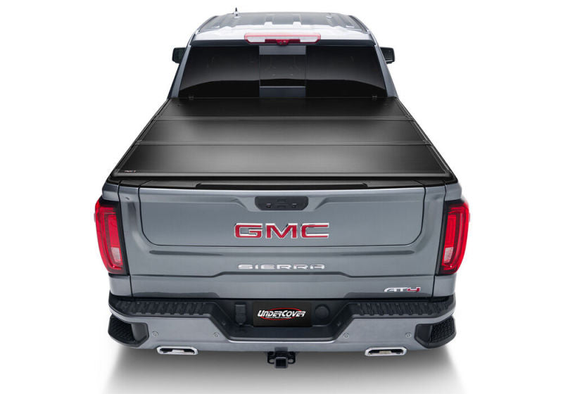 UnderCover 19-21 Ram 1500 6.4ft (Does not fit Rambox) Triad Bed Cover TR36009 TR36009 Photo - Mounted