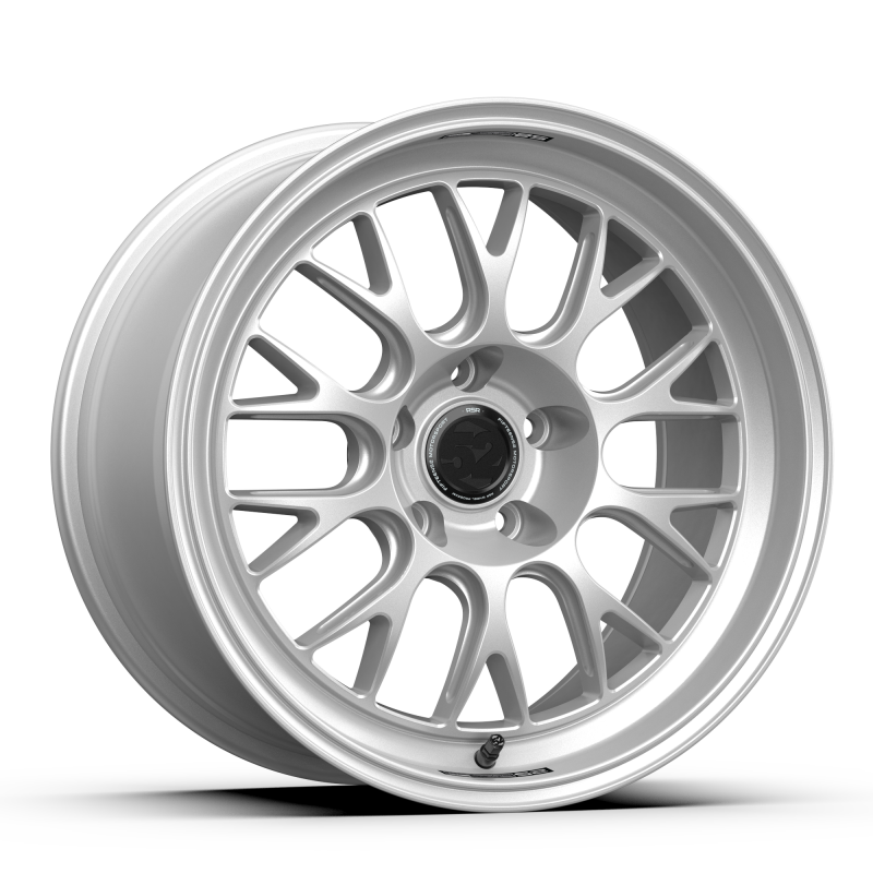 fifteen52 Holeshot RSR 19x9.5 5x112 40mm ET 66.56mm Center Bore Radiant Silver RSHRS-99551+40 RSHRS-99551+40 User 1