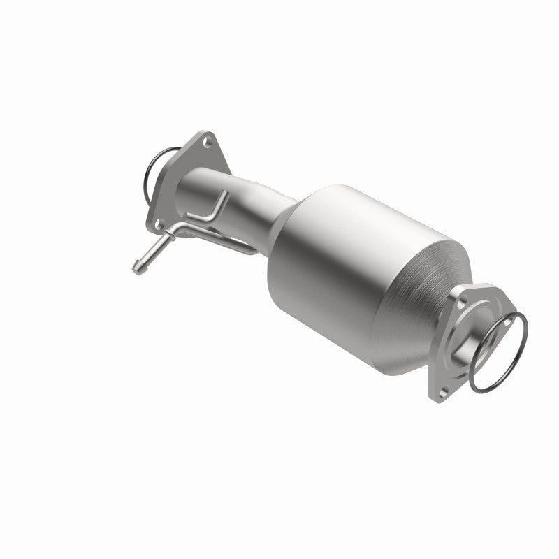 MagnaFlow Honda CR-V OEM Grade Federal / EPA Compliant Direct-Fit Catalytic Converter 21-293 360 Degree Image Set