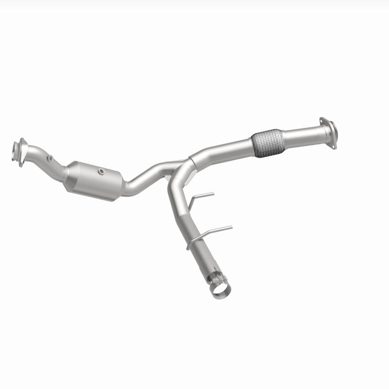 Magnaflow 18-21 Ford Expedition Right Underbody 3.5L Direct Fit Catalytic Converter 280219 280219 360 Degree Image Set